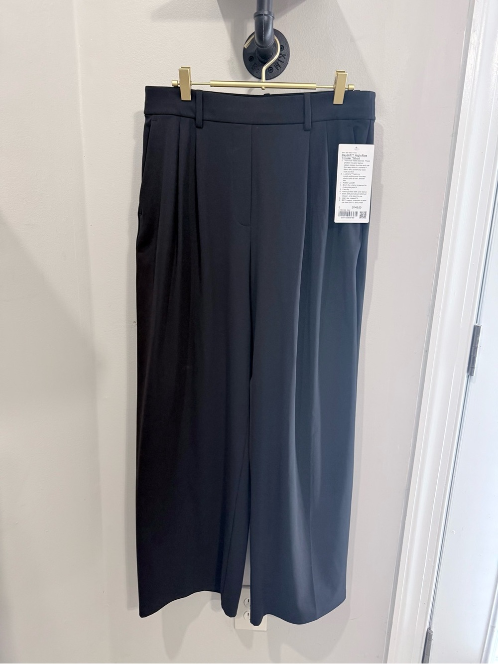 Lululemon Daydrift High Rise Trouser, Short, L - Picture 2 of 4